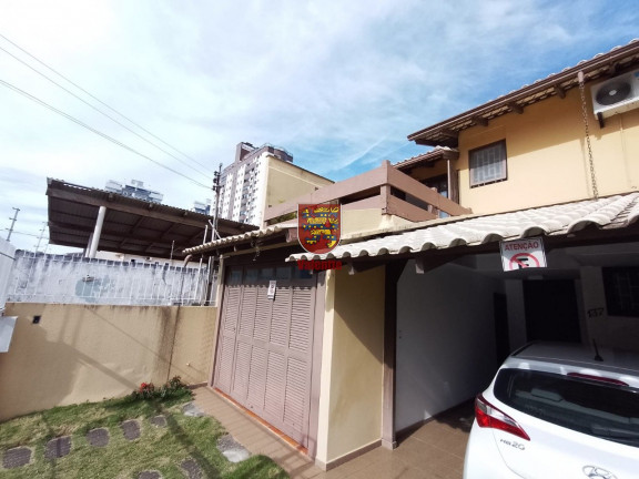 Imagem Casa com 3 Quartos à Venda, 210 m² em Estreito - Florianópolis Imagem Casa com 3 Quartos à Venda, 210 m² em Estreito - Florianópolis