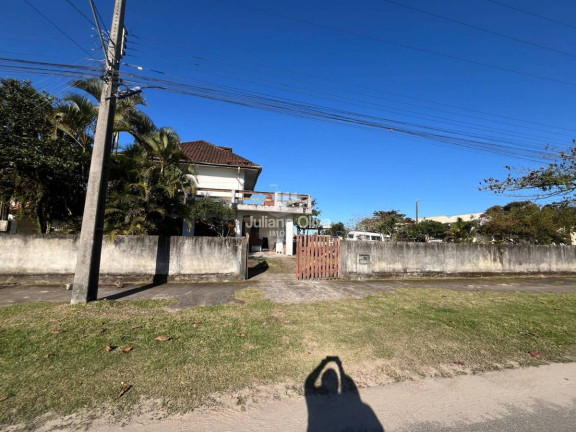 Imagem Sobrado à Venda, 127 m² em Barra Do Sai - Itapoá Imagem Sobrado à Venda, 127 m² em Barra Do Sai - Itapoá