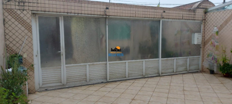 Sobrado com 3 Quartos à Venda,  em Vila Valença - São Vicente