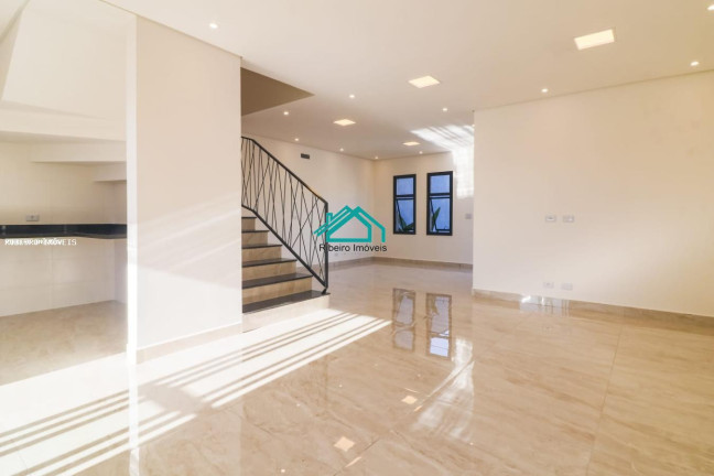 Imagem Casa com 4 Quartos à Venda, 150 m² em Villas Do Jaguari - Santana De Parnaíba Imagem Casa com 4 Quartos à Venda, 150 m² em Villas Do Jaguari - Santana De Parnaíba