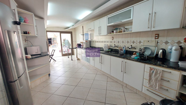 Imagem Casa com 4 Quartos à Venda, 400 m² em Centro - Rio Grande Imagem Casa com 4 Quartos à Venda, 400 m² em Centro - Rio Grande