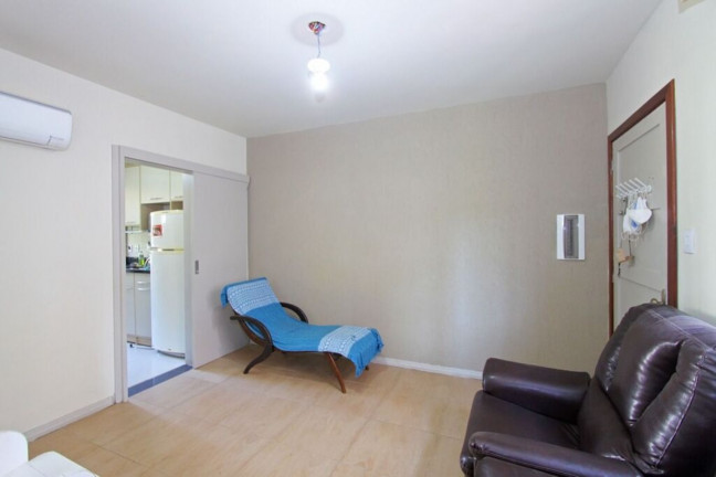 Imagem Imóvel com 3 Quartos à Venda, 77 m² em Teresópolis - Porto Alegre Imagem Imóvel com 3 Quartos à Venda, 77 m² em Teresópolis - Porto Alegre