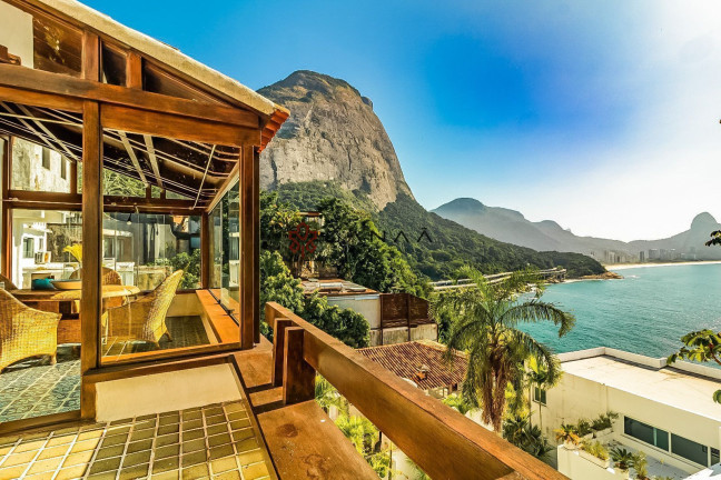 Casa de Condomínio com 3 Quartos à Venda, 650 m² em Joá - Rio De Janeiro