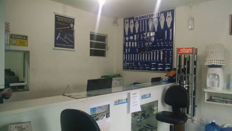 Sala Comercial à Venda, 404 m² em Barreiros - São José