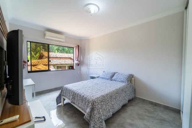 Sobrado com 4 Quartos à Venda, 470 m² em Park Way - Brasília