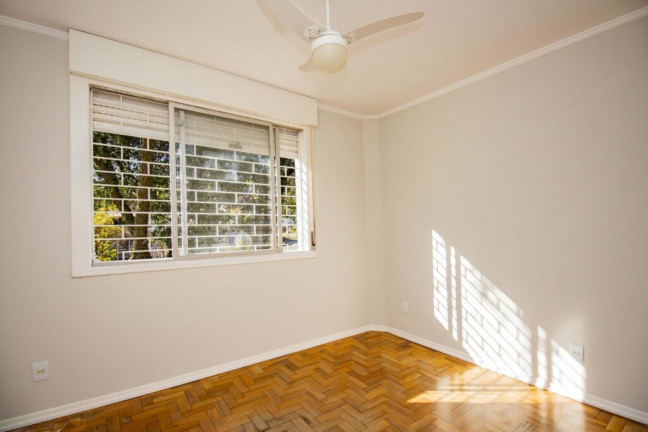 Imagem Imóvel com 3 Quartos à Venda, 74 m² em Jardim São Pedro - Porto Alegre Imagem Imóvel com 3 Quartos à Venda, 74 m² em Jardim São Pedro - Porto Alegre
