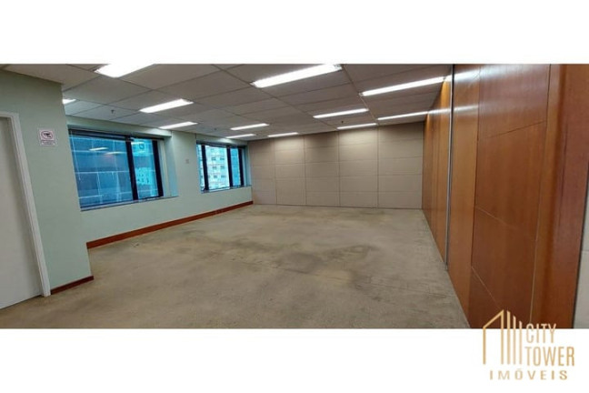 Sala Comercial à Venda, 438 m² em Cerqueira César - São Paulo