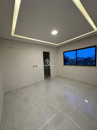 Imagem Casa à Venda, 273 m² Imagem Casa à Venda, 273 m²