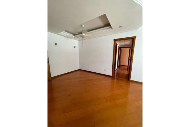 Imagem Apartamento com 3 Quartos à Venda, 95 m² em Santana - Porto Alegre Imagem Apartamento com 3 Quartos à Venda, 95 m² em Santana - Porto Alegre