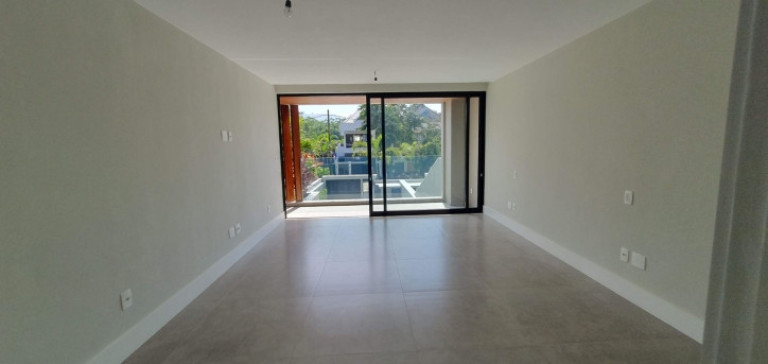 Imagem Casa com 4 Quartos à Venda, 320 m² em Barra Da Tijuca - Rio De Janeiro Imagem Casa com 4 Quartos à Venda, 320 m² em Barra Da Tijuca - Rio De Janeiro