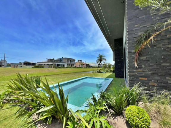 Casa com 4 Quartos à Venda, 240 m² em Condominio Capao Ilhas Resort - Capão Da Canoa