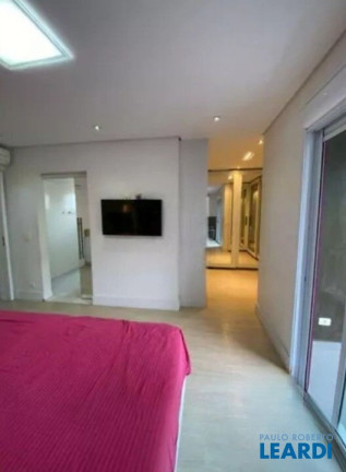 Imagem Sobrado com 4 Quartos à Venda, 357 m² em Vila Vitória - Santo André Imagem Sobrado com 4 Quartos à Venda, 357 m² em Vila Vitória - Santo André