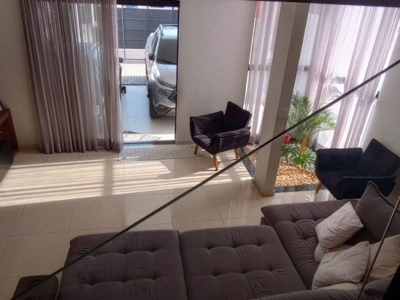 Imagem Casa com 3 Quartos à Venda, 215 m² em Villa Branca - Jacareí
