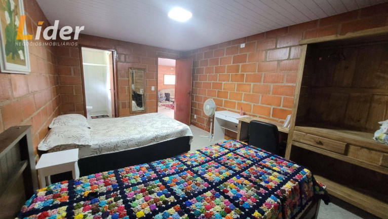 Imagem Casa com 3 Quartos à Venda, 220 m² em Humaitá - Juiz De Fora Imagem Casa com 3 Quartos à Venda, 220 m² em Humaitá - Juiz De Fora