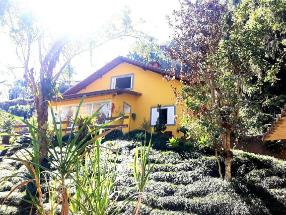 Casa com 4 Quartos à Venda, 196 m² em Golfe - Teresópolis