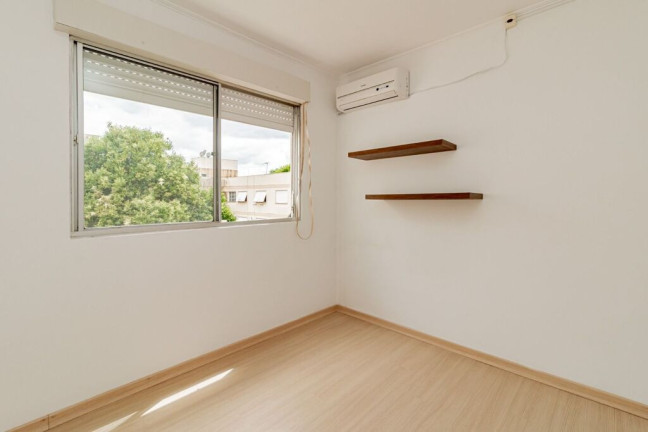 Imagem Apartamento com 2 Quartos à Venda, 56 m² em Santo Antônio - Porto Alegre