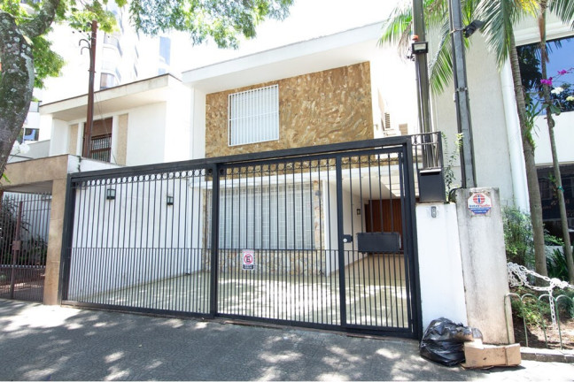 Imagem Casa com 3 Quartos à Venda,  em Moema - São Paulo
