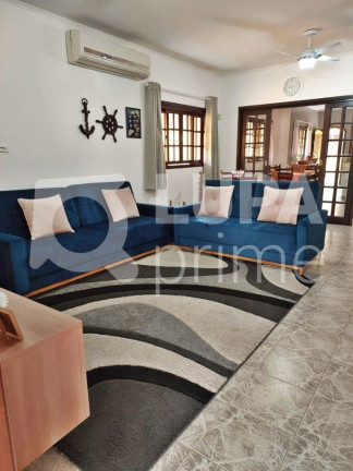 Imagem Casa com 5 Quartos à Venda, 264 m² em Jardim Regina - Itanhaém Imagem Casa com 5 Quartos à Venda, 264 m² em Jardim Regina - Itanhaém