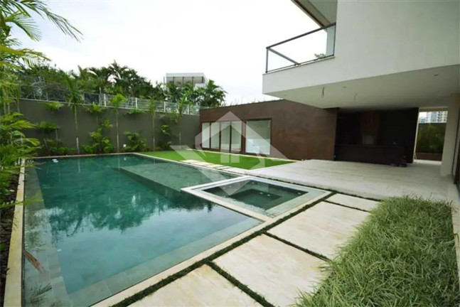 Imagem Casa com 5 Quartos à Venda, 1.000 m² em Barra Da Tijuca - Rio De Janeiro Imagem Casa com 5 Quartos à Venda, 1.000 m² em Barra Da Tijuca - Rio De Janeiro