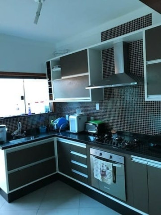 Imagem Casa com 4 Quartos à Venda, 290 m² em Vila Areao - Taubaté