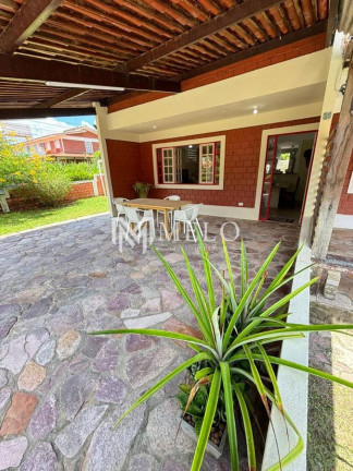 Imagem Casa de Condomínio com 4 Quartos à Venda, 110 m²