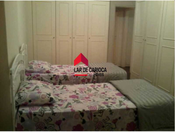 Imagem Apartamento com 2 Quartos à Venda, 65 m² em Copacabana - Rio De Janeiro