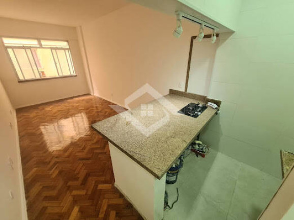 Imagem Apartamento com 1 Quarto à Venda, 31 m² em Copacabana - Rio De Janeiro Imagem Apartamento com 1 Quarto à Venda, 31 m² em Copacabana - Rio De Janeiro