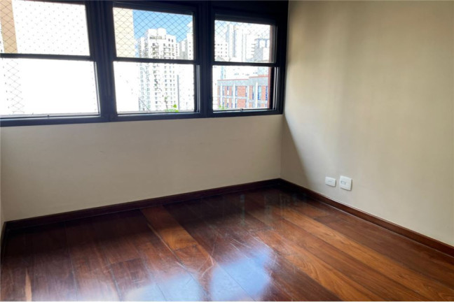 Imagem Imóvel com 4 Quartos à Venda,  em Moema - São Paulo