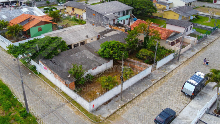 Imagem Casa com 13 Quartos à Venda, 510 m² em Centro - Balneário Rincão Imagem Casa com 13 Quartos à Venda, 510 m² em Centro - Balneário Rincão