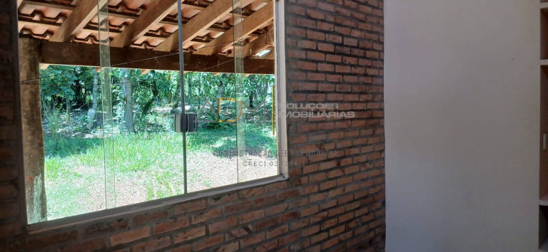 Imagem Casa com 4 Quartos para Alugar,  em Botucatu