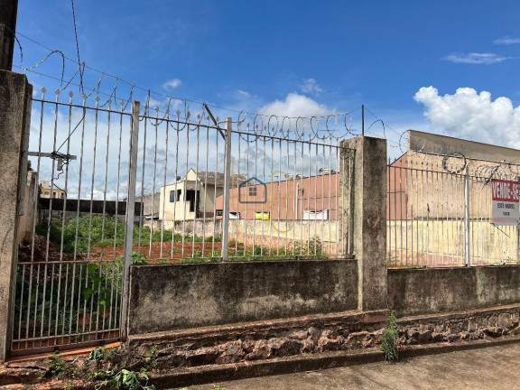 Imagem Terreno à Venda, 660 m² em Centro - Londrina Imagem Terreno à Venda, 660 m² em Centro - Londrina