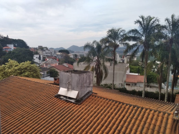 Imagem Casa com 4 Quartos à Venda, 181 m² em Trindade - Florianópolis