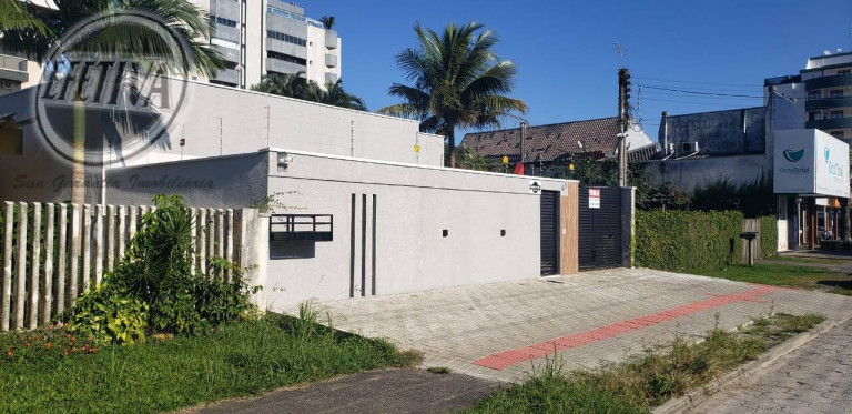 Imagem Casa com 7 Quartos à Venda, 283 m² em Centro - Guaratuba Imagem Casa com 7 Quartos à Venda, 283 m² em Centro - Guaratuba