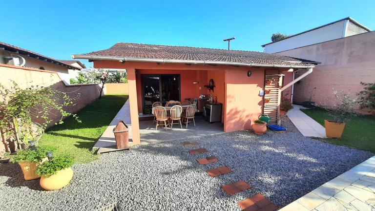 Imagem Casa com 3 Quartos à Venda, 120 m² em Floresta - Joinville