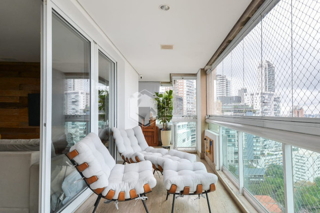Imagem Apartamento com 3 Quartos à Venda, 191 m² em Sumarezinho - São Paulo Imagem Apartamento com 3 Quartos à Venda, 191 m² em Sumarezinho - São Paulo