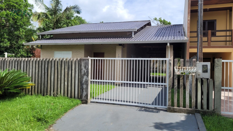 Imagem Casa com 3 Quartos à Venda, 384 m² em Princesa Do Mar - Itapoá Imagem Casa com 3 Quartos à Venda, 384 m² em Princesa Do Mar - Itapoá