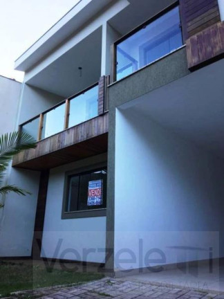 Imagem Casa com 3 Quartos à Venda, 190 m² em Praia Dos Amores - Balneário Camboriú Imagem Casa com 3 Quartos à Venda, 190 m² em Praia Dos Amores - Balneário Camboriú