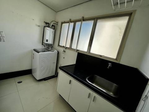 Imagem Apartamento com 3 Quartos à Venda, 220 m² em Campo Belo - São Paulo