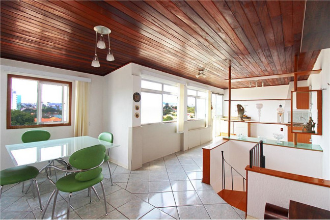 Imóvel com 1 Quarto à Venda,  em São João - Porto Alegre