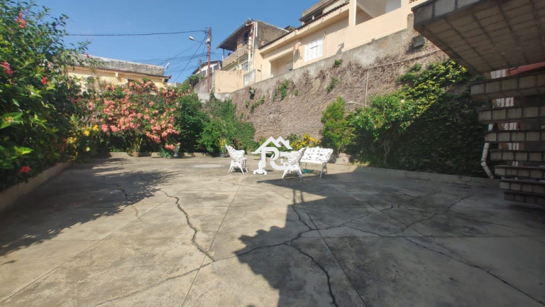 Imagem Casa com 4 Quartos à Venda, 340 m² em Barreto - Niterói