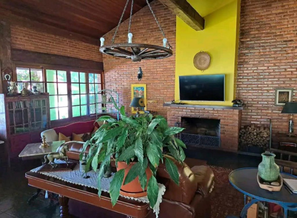 Imagem Casa com 4 Quartos à Venda, 300 m² em Albuquerque - Teresópolis