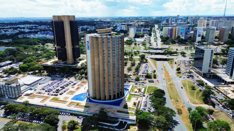 Imagem Sala Comercial para Alugar, 27 m² em Asa Sul - Brasília