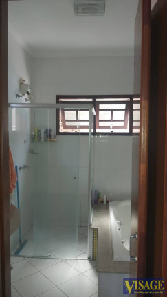 Imagem Casa com 3 Quartos à Venda, em Jd. St. Maria - Jacareí Imagem Casa com 3 Quartos à Venda, em Jd. St. Maria - Jacareí