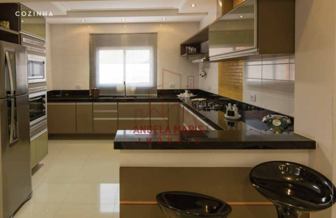 Casa com 3 Quartos à Venda, 119 m² em Vila Areao - Taubaté