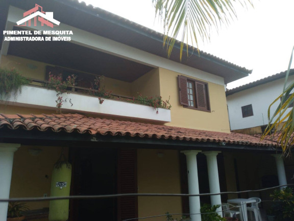 Casa com 4 Quartos à Venda, 360 m² em São Francisco - Niterói