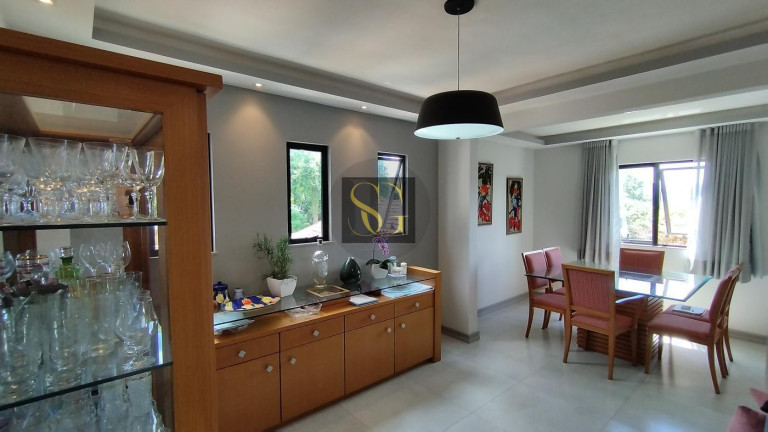 Imagem Casa com 3 Quartos à Venda, 682 m² em Parque Do Ingá - Teresópolis