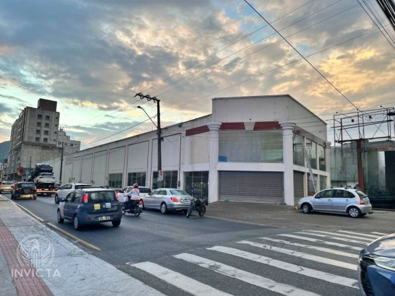 Sala Comercial para Alugar, 1.000 m² em Nações - Balneário Camboriú