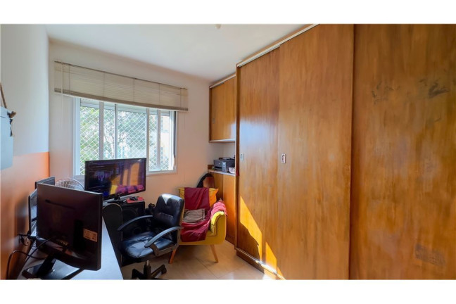 Imagem Apartamento com 3 Quartos à Venda, 72 m² em Teresópolis - Porto Alegre Imagem Apartamento com 3 Quartos à Venda, 72 m² em Teresópolis - Porto Alegre