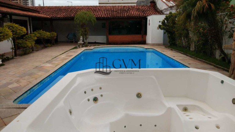 Imagem Casa com 5 Quartos à Venda ou Locação, 250 m² em Maracanã - Praia Grande Imagem Casa com 5 Quartos à Venda ou Locação, 250 m² em Maracanã - Praia Grande