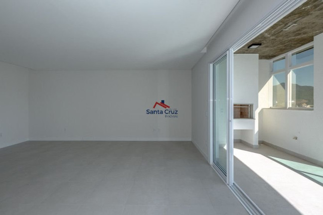 Foto do imóvel Apartamento com 3 Quartos à Venda, 216 m² em Meia Praia - Itapema